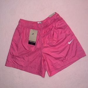 Nike standard fit shorts